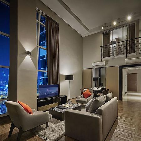 Maritime Luxury Suites George Town Exterior foto