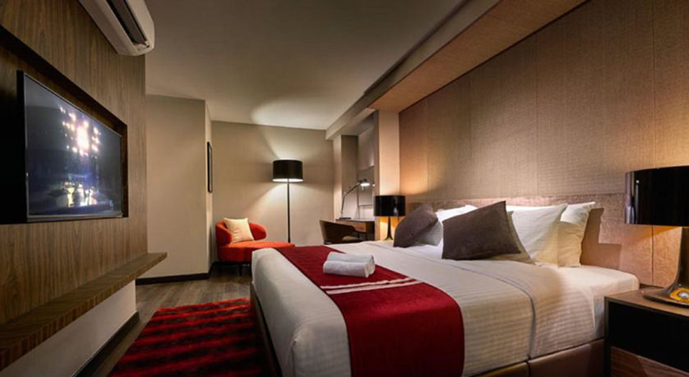 Maritime Luxury Suites George Town Exterior foto