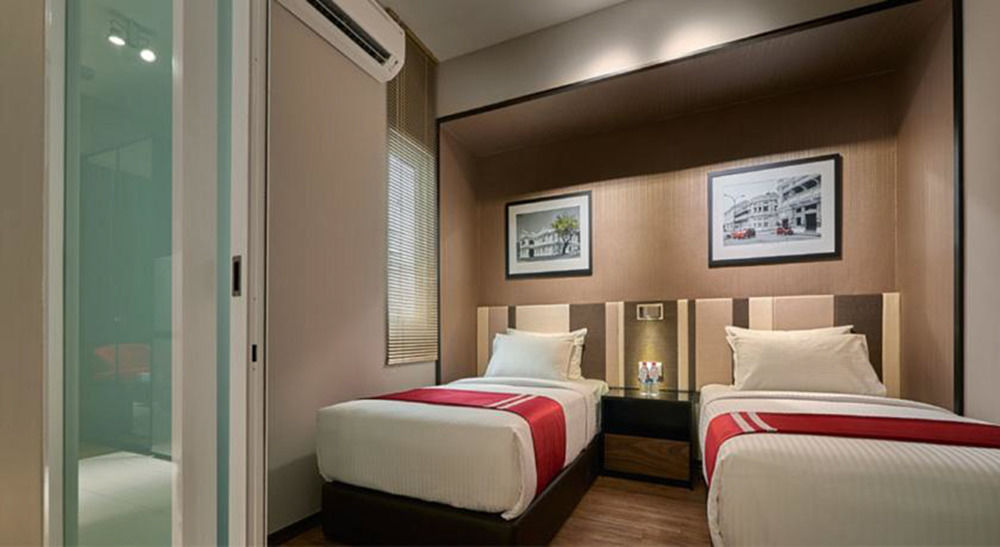 Maritime Luxury Suites George Town Exterior foto